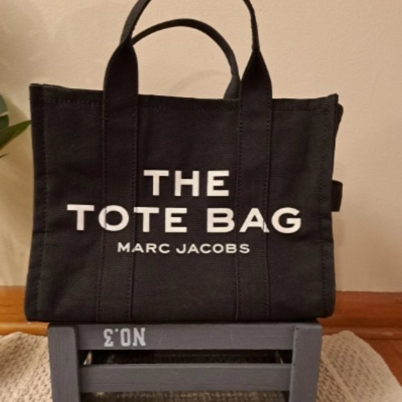 Black Marc JACOBS the tote bag 100% Authentic